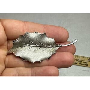 Vintage Sterling Silver Leaf Brooch